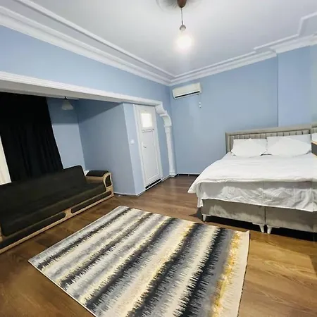 Spacious 4-bedroom Unit In Fatih. Stambuł