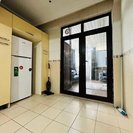 Apartament Spacious 4-bedroom Unit In Fatih. *