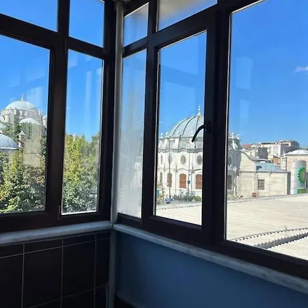 Spacious 4-bedroom Unit In Fatih. Apartament *