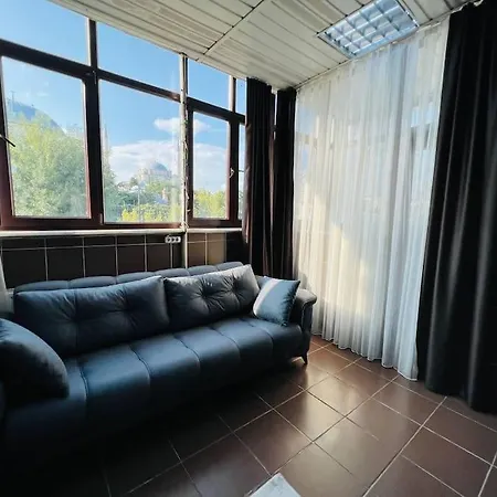 Spacious 4-bedroom Unit In Fatih.