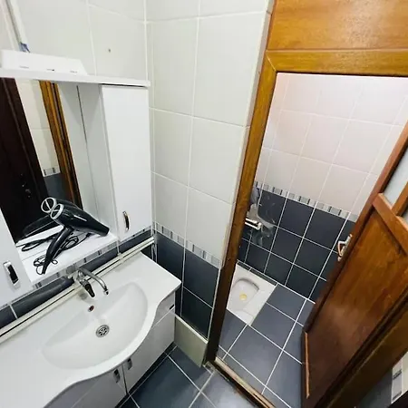 Spacious 4-bedroom Unit In Fatih. *
