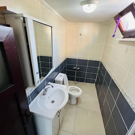 Spacious 4-bedroom Unit In Fatih. *